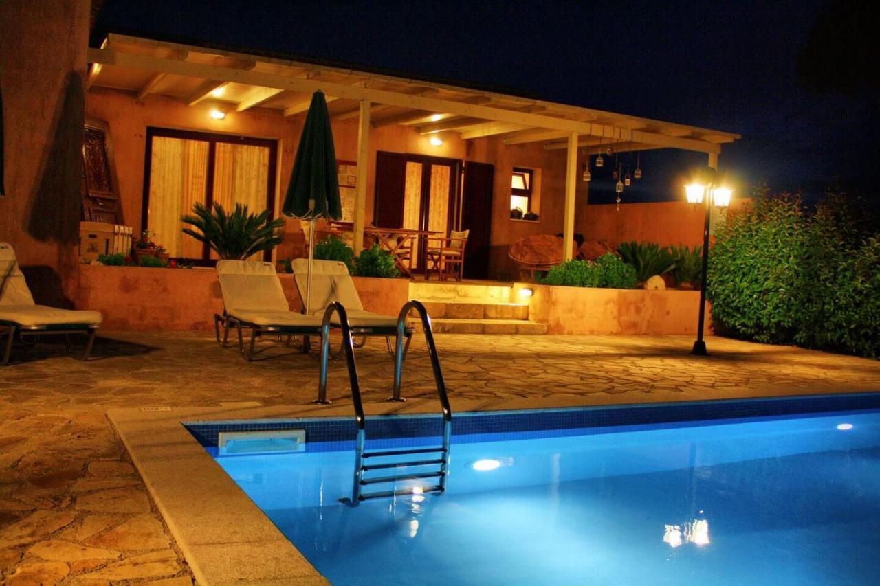 Villa Cottage Kantrillies Fokata Ngoại thất bức ảnh