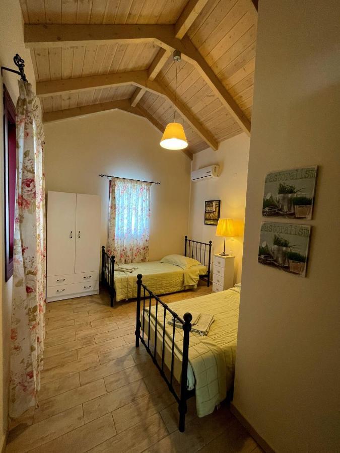 Villa Cottage Kantrillies Fokata Ngoại thất bức ảnh